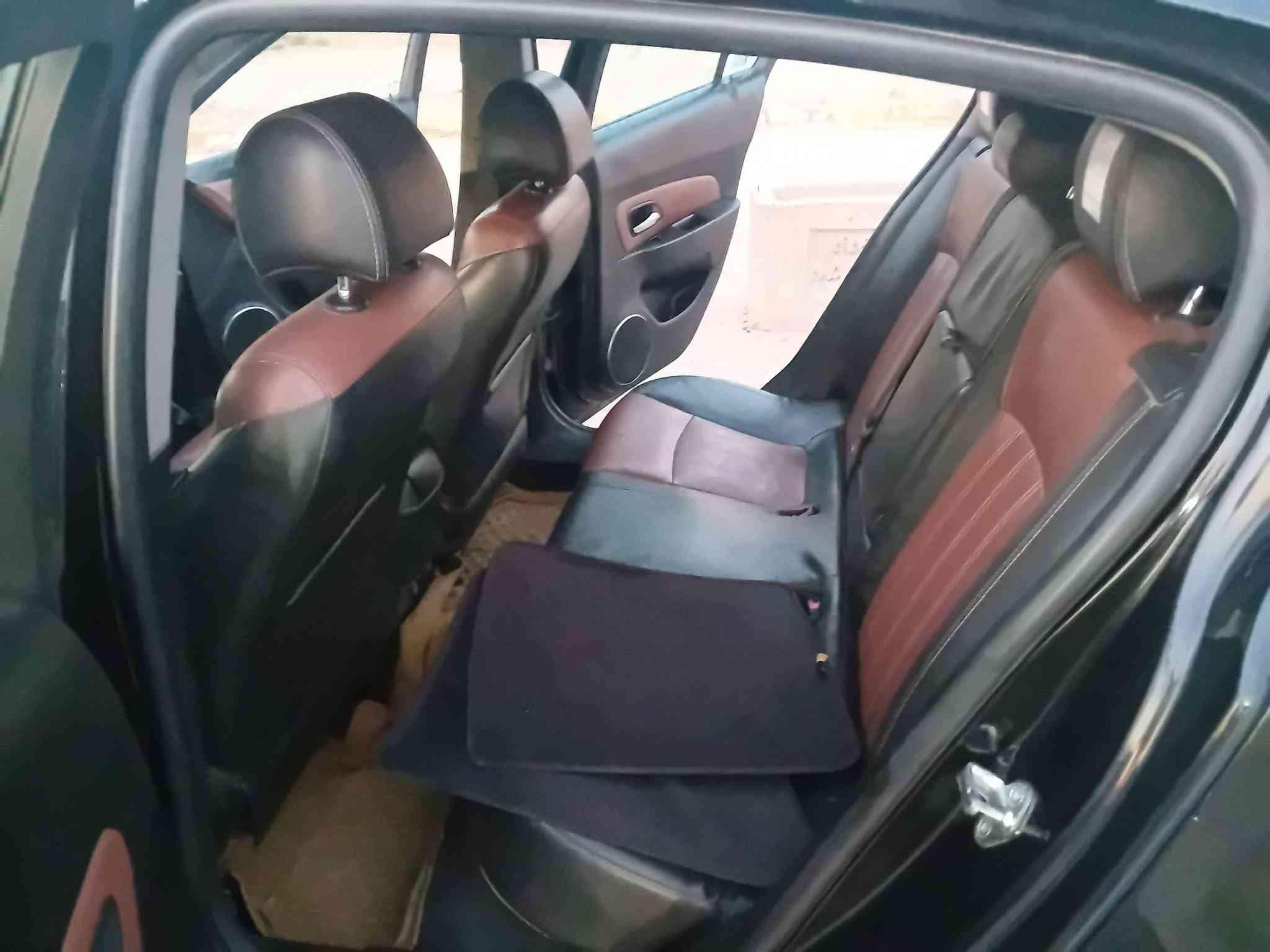 شوفر كروز للبيع موديل 2016 سياره محرك وكير كفاله تبريد ثلج وارد خليجي حادث جاملغ امامي وبنيد بدون دواخل السعر 64 مكاني بغداد الدورة هاتف ***********

