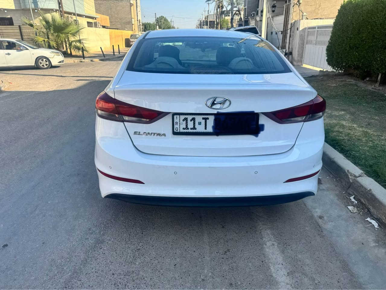 النترا خليجي 2018 
سوبر محرك 2000
بدون حادث او صبغ مع بعض التكحيلات
انا اخذتها من كانت زيرو باسمي 
سعرها ب 15 الف دولار وبها شوية مجال مو هواي
ماشية 167 الف كيلومتر
للاستفسار *********** بغداد, العراق
