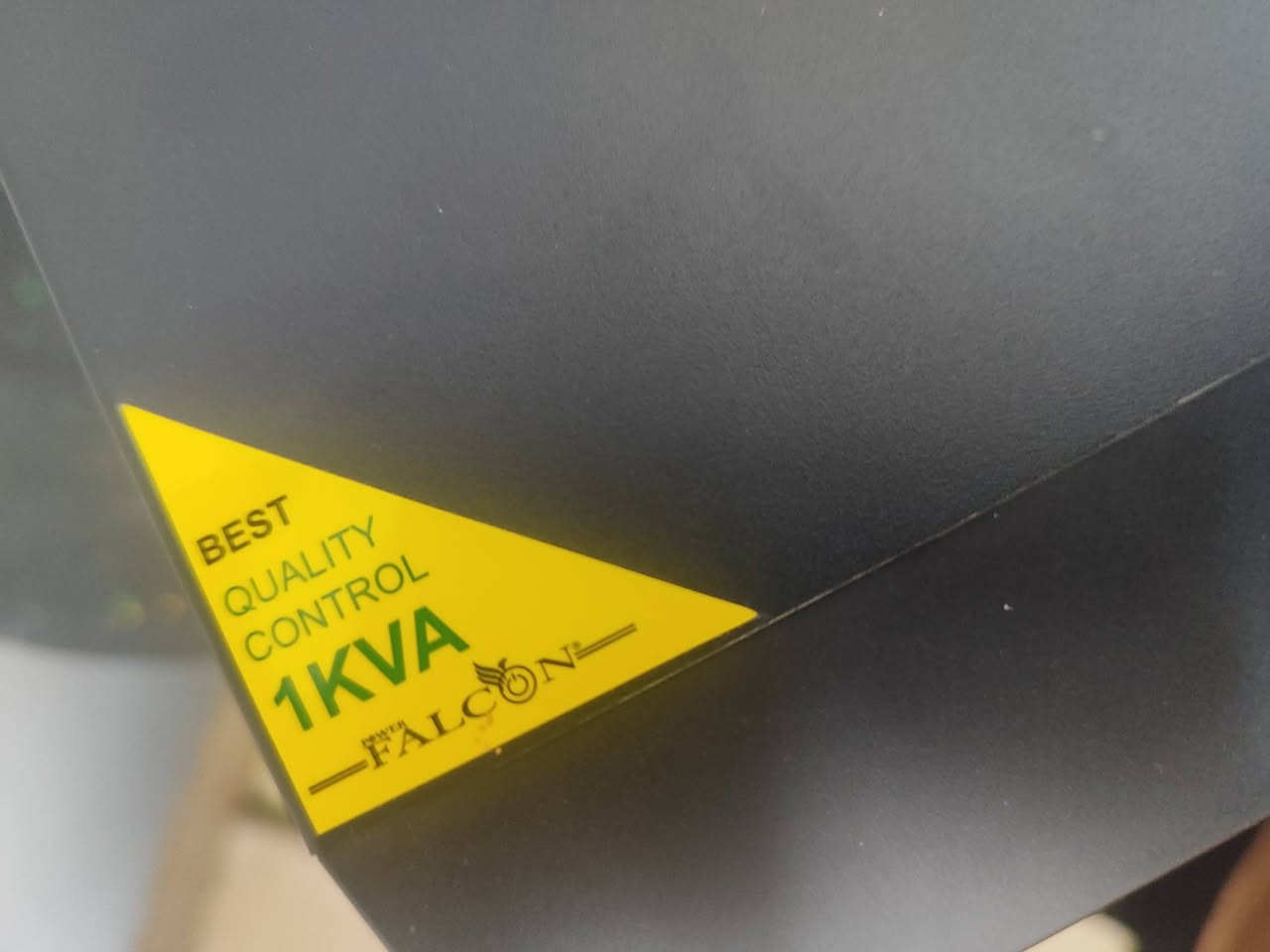 السلام عليكم جماعة الصيدات هل منشور الكم
UPS Online 1kv 
قبل شهرين اخذتة واستخدام قليل جدا جانت عندي تجميعة بعتها حتى اطور الشي اقوى واعلى فـ ضل عندي هذا اليو بي اس ماركة فالكونز من شركة عين الصقر ضمان سنتين ايي مشكلة بالبطارية يستبدل مباشرتاً يعني اذا بعد سنه ونص عطل عندك تكدر تستبدلة وصل الضمان موجود والكارتونة والاسلاك ايضاً موجودة
 (وتكدر تفحص كلشي يعجبك يلا تاخذة وبخدمتك)
 السعر 170.000 
واتس *********** مكاني بغداد
