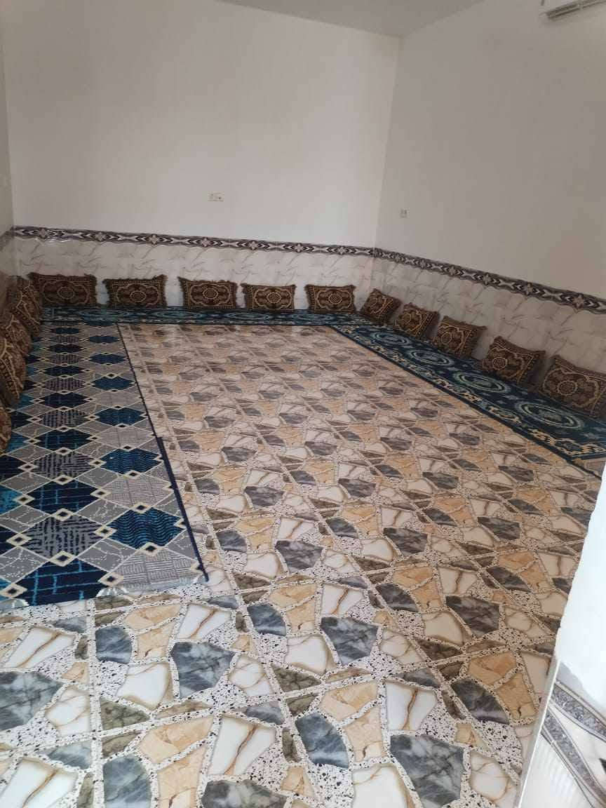دار سكن للبيع طابو صرف قرب دار البو مايل بناء ٢٠١٨ / قضاء حديثة / الانبار 

المساحة الكلية للدار ٣٠٠ م 

المحتويات :-

ديوان ٧ × ٤,٥
هول ٥ × ٤
مطبخ ٥ × ٤
غرفتين نوم ٥,٥ × ٤,٥  ، ٤,٥ × ٤
صحيات داخلية + خارجية 

* الارضية سيراميك 

السعر المطلوب ٧٨ مليون و بي مجال للتفاوض 

مكتب ابو احمد الحديثي للعقار 

عنوان المكتب / الانبار / قضاء حديثة / سوق الحي العسكري الرئيسي / قرب اسواق ابو حسين للغذائية 

استاذ هشام        ***********

                         ***********
