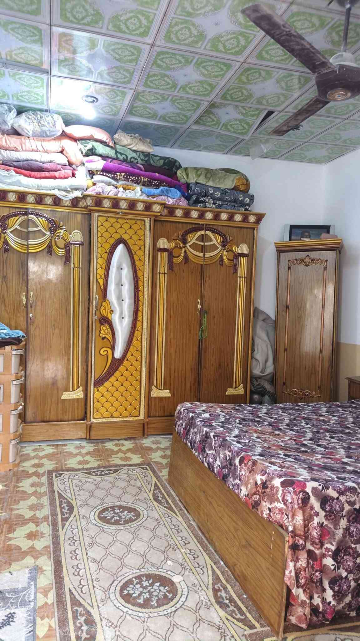 السلام عليكم عندي بيت المساحه 80 او75 يبعد عن حرم الامام علي ع
مشي 5 دقايق بناء جديد غرفتين وصاله ومطبخ وصطح جبير وطارمه تدخل بيهه ستوته وزياده البيت ع شارع عرضه 20 متر او اكثر العنوان نجف شارع المدينه جاده الحجر قرب مولده سيد قاسم الميالي السعر ب24 وبي مجال قليل ***********@
