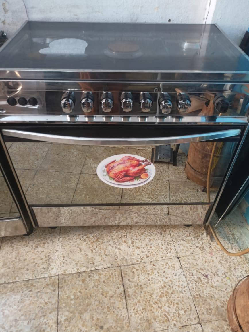 طباخ للبيع يونفرسال حيل نظيف كلو شغال شرط الفرن يشتغل خطين سوه العنوان موصل جانب الأيمن مدخل شارع العكيدات للاستفسار عالرقم وبي واتساب ‏‪***********‬‏
