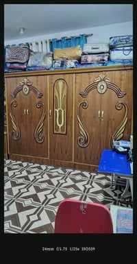غرفة اخشاب • ٥ بيبان • تحتاج قفالة