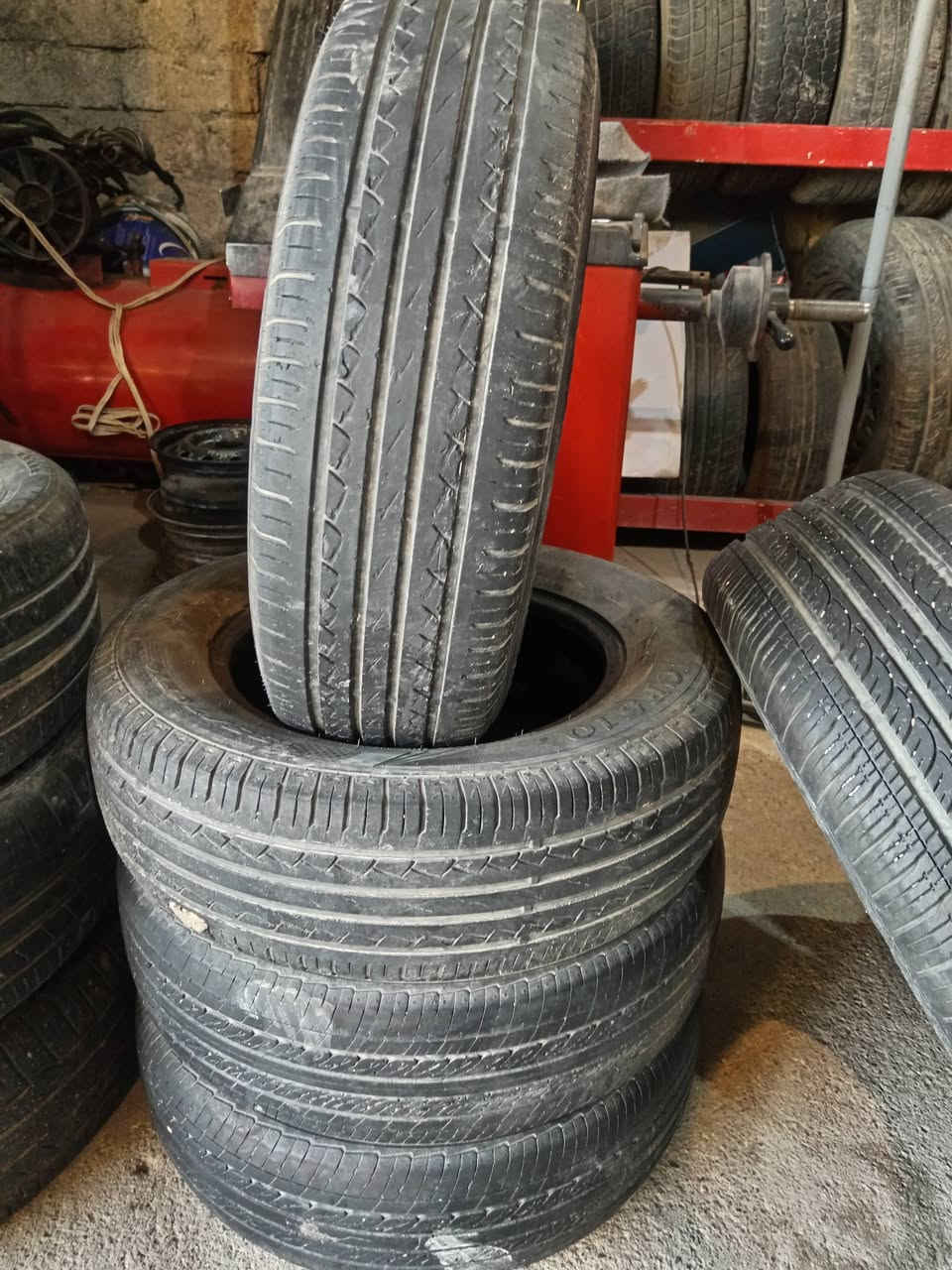 تايرات للبيع جدا نضاف
زوج 235/65/17
وطخم 185/70/14
للتواصل واتساب ***********

