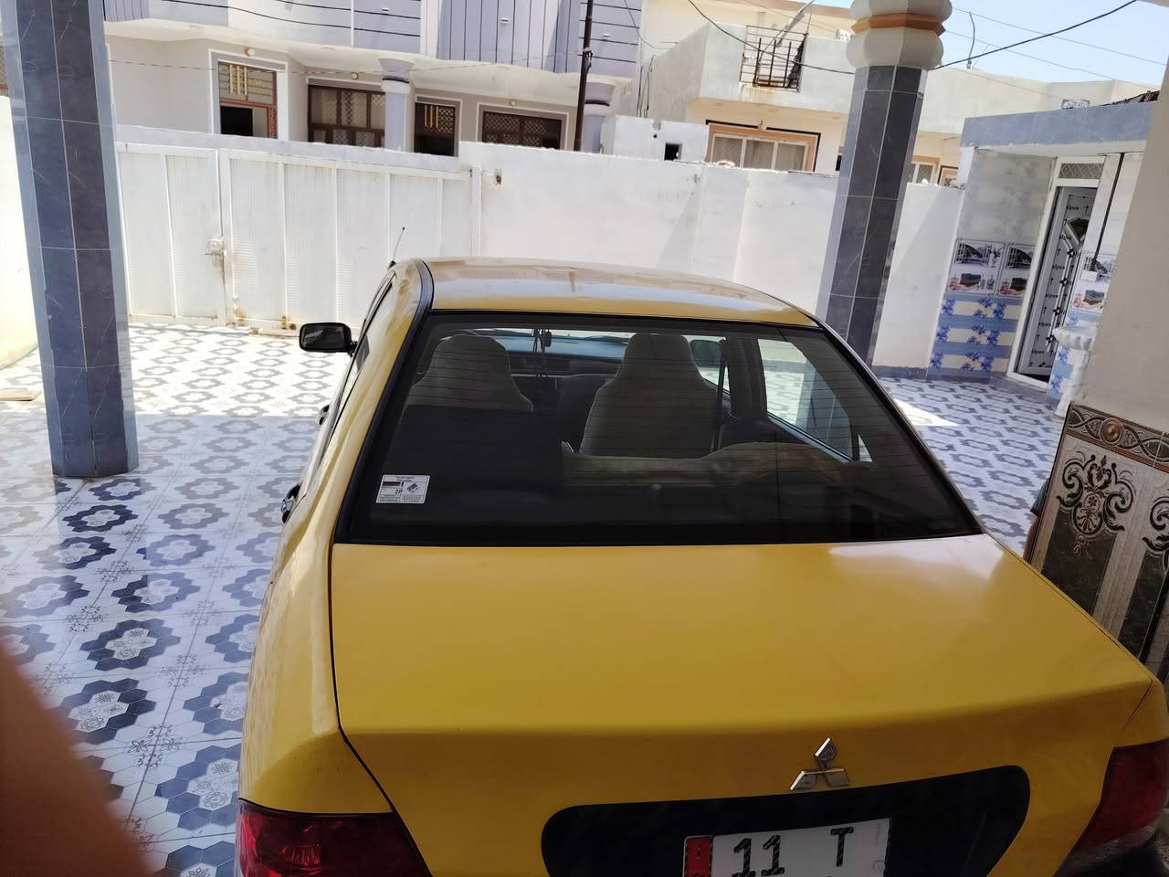 السلام عليكم ورحمة الله وبركاته 
من رخصت الادمن المحترم 
لانسر موديل  2009  رقم بغداد مشروع وطني 
محرك 1600قبق اسود المرغوب  كير عادي 
تدفئه تبريد صدر امامي خلفي جديد تخم تاير 
السعر 63 وبيها مجال للشراي ديالى الخالص سراجق
السيارة بدون ضربه فقط بابين مرشوشات الباقي مكفول
 للاتصال *********** للاتصال***********@الحميع
