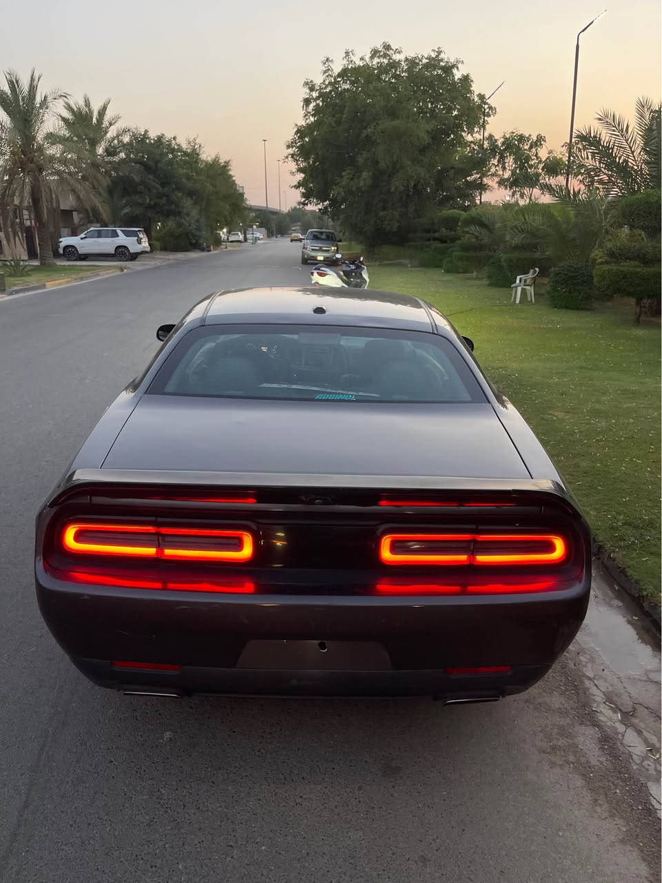 يا الله 
السلام عليكم .. 
جالنجر SXT 15
رقم بغداد دولي 
كير محرك اكسل تبريد كفالة 
صدر امامي جديد 
ماشية 92 ميل 
ويل نجمة ابو الخسفة القوية تو سايز 
عليها اكس بايب وبرمجة مراوح وبانزين 
صبغ 4 قطع 
السعر 124 وبيها مجال 
مكان السياره بغداد حي الخضراء
*********** واتساب
*********** اتصال بغداد, العراق
