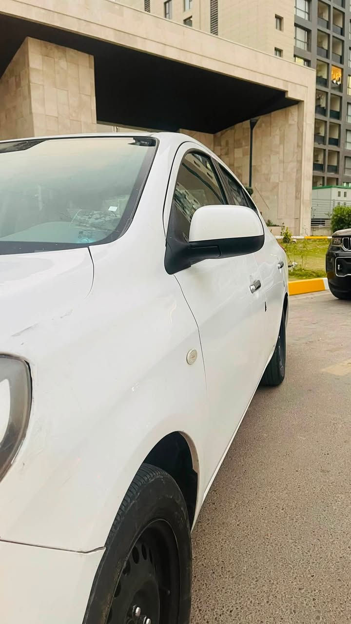🚗 سيارة سني هندي موديل 2021 للبيع
🔹 بليتها زركه
🔹 حادثها: جنطة + بارد بيها بالجاملغ + باب السايق
🔹 ماشية: 160 ألف كم
💰 السعر: 95 مليون — بيها مجال

📞 للاستفسار والمراسلة أو الاتصال:
***********
