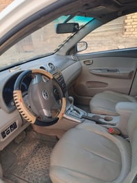 بي واي دي • دبل • سوق شيوخ