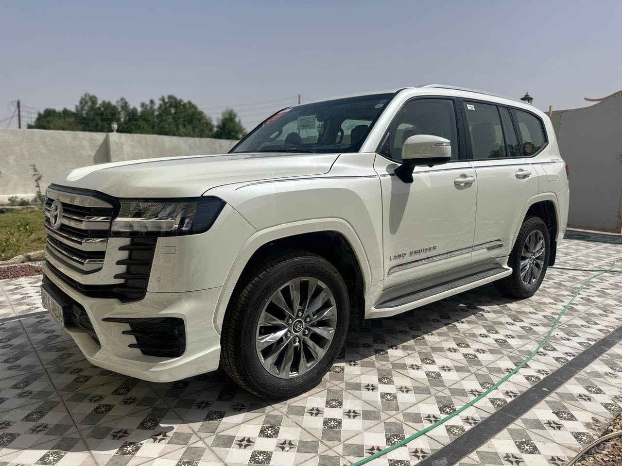 لاندكروز LAND  GRUISER  GX.R 
Limited  2024

محرك 6 سلندر
العداد  21000
بصمة تشغيل 
تشغيل عن بعد 
5 بصمات ابواب
باب خلفي كهربائي 
كراسي اثنين كهربائي 
كشنات جلد بيجي 
تدفئة تبريد كشنات 
3 شاشات ايباد تطبيق 
تحكم ستيرن جهتين 
طفايه 
ثلاجه 
فتحه 
شاحن لاسلكي
سايد بريك دكمة 
حساس امامي خلفي 
كاميرا خلفية 
المري شفط 
تحكم كهربائي بالمري 
ويلكب كروم 20 
رقم اربيل 

📍للاستفسار والتواصل مع صاحبب السياره:***********
📍العنوان الديوانية قضاء غماس 

💰لمعرفه السعر:اكتب 1 بالتعليقات تصلك خاص📥

.
.
.
ملاحظة: السيارة معروضة من قِبل صاحبها عبر صفحة سوق السيارات.
#سوق_السيارات #سيارات_العراق

