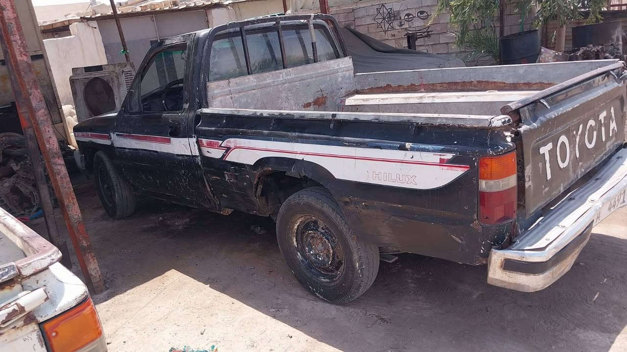 تويوتا موديل 90 رقم دولي سنويه لل31 مكينه وكير وشاصي كفاله سياره جاهزه ماتصرف عليها
مكفوله وجاهزه ونضيفه وتحويل ثاني يوم السعر 26 وبيها محال قليل للشراي 
مكاني خور زبير للتواصل ‏‪***********‬‏ راعي السياره وتواصل وياه انا مكلف بلنشر
