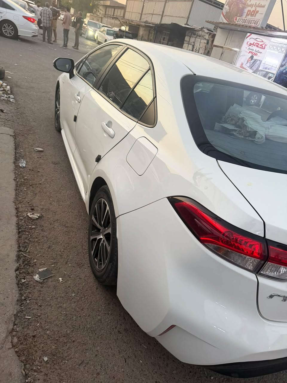 السلام عليكم
كورلا هايبرد ٢٠٢٤ ماشيه ٧٠ الف 
فول مواصفات 
فتحه 
بيه قبق جنطه صبغ 
وباب السايق مبدله نفس الون 
***********
السعر ١٣٥ وبيه مجال حك الجيه
