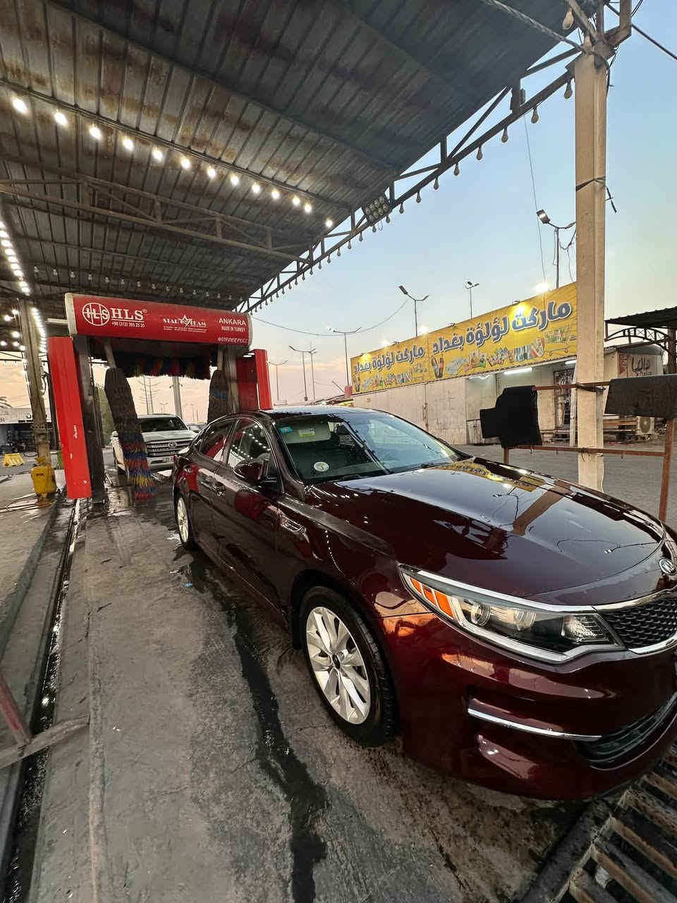 اوبتيما 2018 وارد امريكي السيارة كلشي موضح بالصور اترجاكم شوفو الصور زين واتصلو وبيكم خير وتدللون 
ماشية 61 مايل وقابل للزيادة 
كير ومكينة وتبريد مكفولات  تخم تايرات جدد والجراد واضح والقمارة بيهة بارد 
السعر 100 وبيهة مجال شي بسيط ومستعجل على بيعتهة 
مكانهة الدورة بغداد
***********
