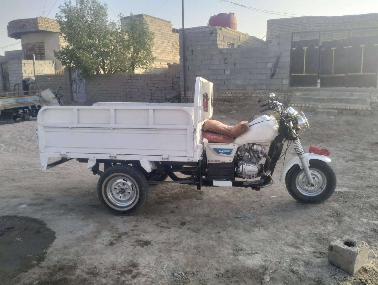 سلام عليكم للبيع ستوته مديل 20السعر 1750وبيها مجال التصال***********
