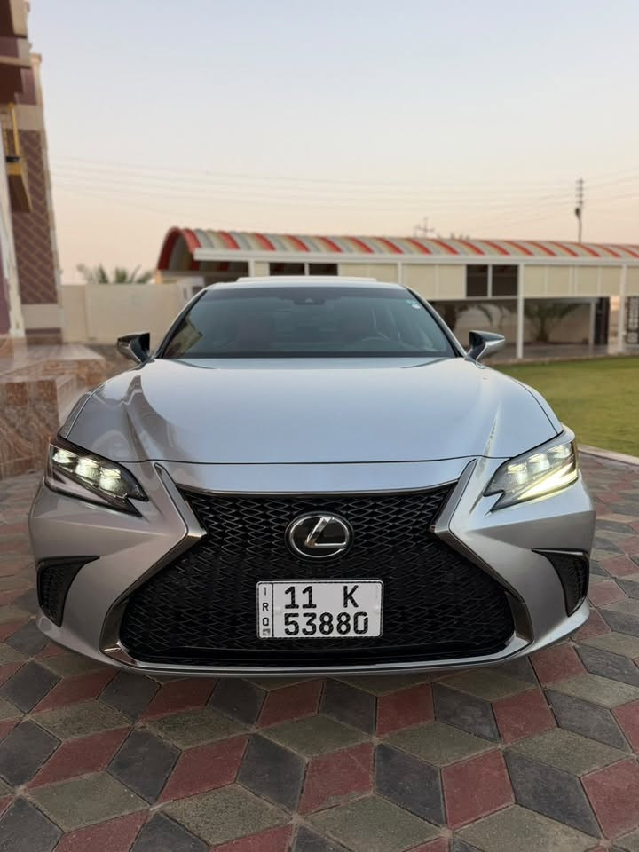 للبيع 
لكزز اف سبورت هاندلك هايبرد
Es300h
 Fsport handling(الفئه الرياضيه)
موديل 2024
السياره اعلى مواصفات اللكزز 
الضرر جاملغ خلفي صبغ فقط 
ايرباك كشن سائق 
العداد 15 الف ميل فقط
رقم بغداد بأسمي
المواصفات
1.كامرات محيطيه عدد 5 
مع اماكنيه تصوير السياره من اسفل السياره
2.فتحه سلايد روف
3.برده كهرباء
4.داتا شو تعرض بالجامه الاماميه
5.صندوق كهرباء مع فتح الصندوك بالقدم
6.لايت زنون لد عدسات عدد3 
7.لايت داينمك يفتر مع المقود 
8.نظام صوت مارك ليفنسون خاص باللكزز الفول
9.كشنات جلد احمل بلادي مع ختم fsport بمسند الرأس
10.مراي جانبيه شفط مع هيترات
11.ويل كب حجم 19
12.حساسات امامي خلفي 
13.رادار امامي خلفي 
14.انظمه قياده عدد 5
15.كشنات كهرباء مع تبريد وتدفئه
16.المقود هيتر مع تبريد
17.مقود كهرباء
18.هاند بريك بصمه
19.اوتو هولد
20.شاشه جبيره خاصه بهاي الفئه مع نظام ابل كار بلي واندرويد اوتو
21.شفتات بالمقود
22.خزن ميموري لكشن السائق
23.شحن موبايل وايرليس
24.خاصه الاوت دم للمرايه الوسطيه 
25.خاصيه تقديم وترجيع المقود مع كشن السائق عند تشغيل وانطفاء السياره
26.تشغيل عن بعد
27.فتح جميع الابواب بالبصمه 

مكان السياره بغداد
***********
