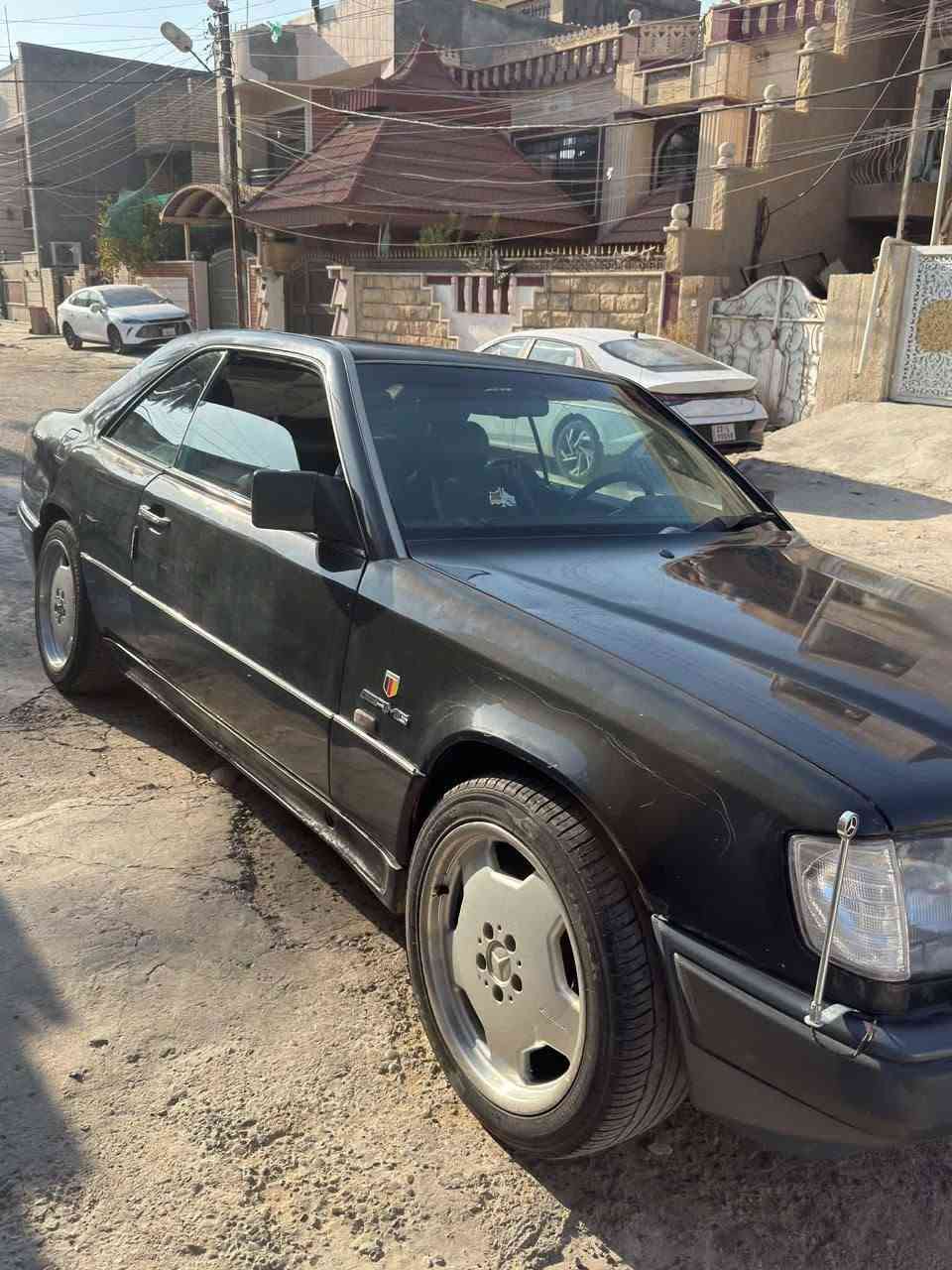 مارسيدس تك باب موديل ٩٢ بلاديه 
كير محرك كهربائيات بلادي رقم بغداد  
بيه جراد بسيط السعر   57 ورقه

