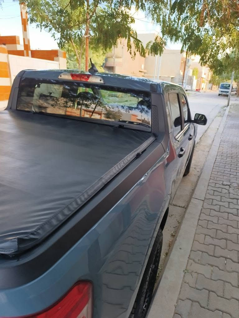 ------------------------------
السلام عليكم.. فورد مافريك بيك آب (Ford Maverick XLT) موديل 2022 للبيع.
المواصفات والتفاصيل:

* الفئة والنوع: Maverick XLT بيك آب (غمارتين) - وارد أمريكي.
* الرقم والسنوية: رقم شمالي جديد (مسطرة الهزة واللوحات الجديدة كاملة)، والسنوية باسمي شخصياً. التحويل أو الوكالة مضمونة وفورية وبدون أي تأخير.
* المحرك والكير: محرك بنزين 4 سلندر، سعة 2000 سي سي (2.0L EcoBoost) قوي واقتصادي جداً، كير أوتوماتيك (ماكينة وكير بحالة الوكالة وعلى الفحص).
* العداد (الماشية): 86 ألف كيلومتر فقط.
* الحادث والضرر: حادث أمامي بسيط جداً (مصلح تصليح درجة أولى وبشغل مرتب، بدون أي تأثير على الشاصي أو الدواخل - الايرباج سليم وبشرط الفحص).
* المواصفات: مواصفات عالية XLT (شاشة لمس كبيرة، كاميرا خلفية، تحكم ستيرن كامل، مثبت سرعة، أنظمة قيادة متعددة، رادار، تبريد ثلاجة، داخلية نظيفة جداً بحالة النظير، وباقي الصدر والميكانيك جاهز ومكفول من كلشي).

مكان تواجد السيارة الحالي: كركوك
ملاحظة لأهلنا في كافة المحافظات: السيارة متواجدة في كركوك وجاهزة للفحص في أي مكان يعجبكم.
السعر المطلوب: 170 ورقة (دفتر و70 ورقة)، وبيها مجال بسيط للطيبين بعد المعاينة والشوف.
للتواصل والاستفسار (موبايل + واتساب):
📞 ***********
------------------------------ كركوك, العراق
