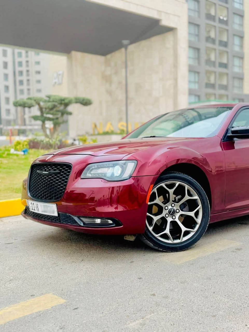 ألسلام عليكم 
تم تنزيل السعر 177 باقي التفاصيل وتساب خاص مغلق  للبيع  كرايسلر 300تورنك موديل 18 أللون كرزي مميز داخل ابيض حادث جانبي + دواخل  بيبان اثنين جاملغ امامي خلفي صبغ يعني صفحه كامله فقط   باقي التفاصيل وتساب خاص مغلق الشراي فقط موقع بغداد رقم السياره بغداد وتسأب فقط ***********
