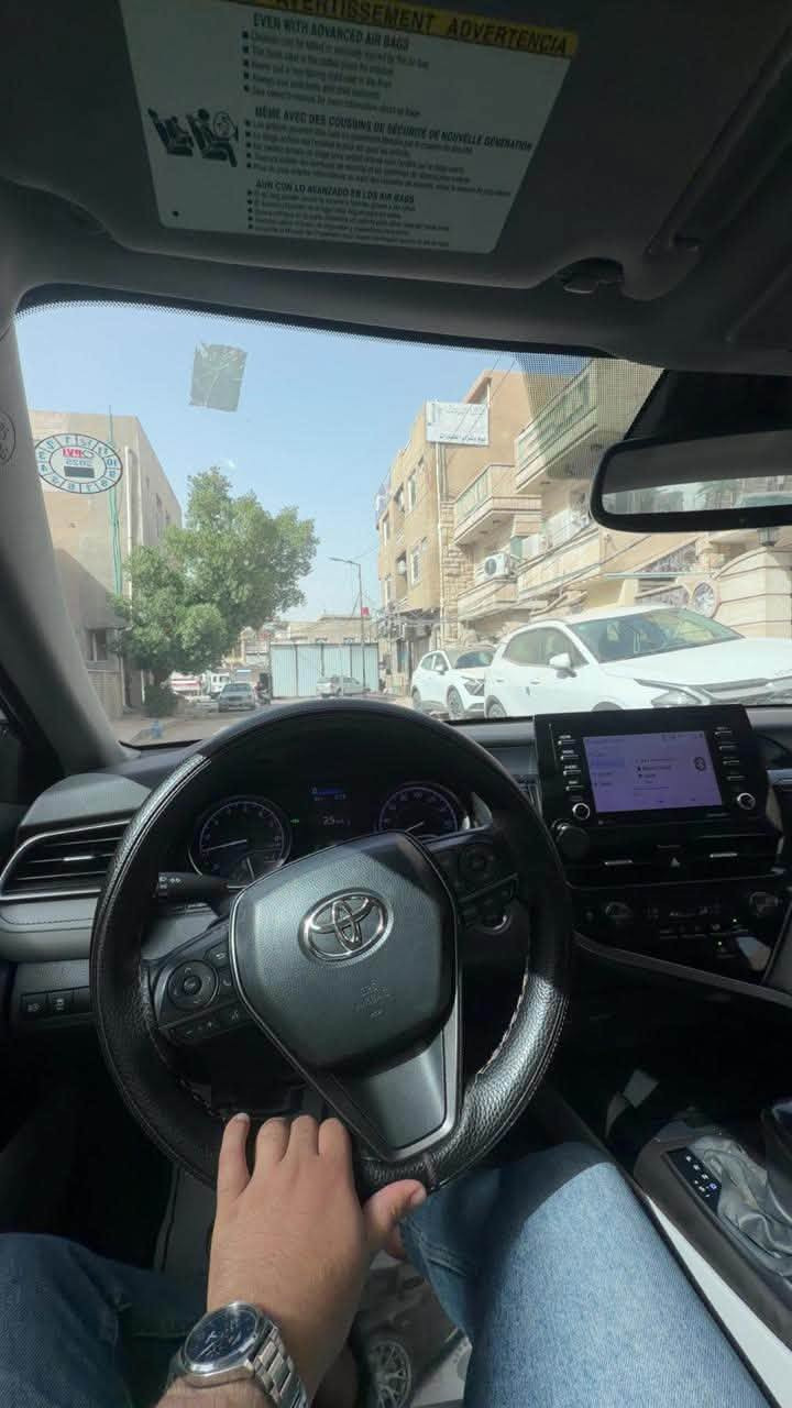 كامري 2024 se للبيع وارد أمريكي 
 
بانزين رقم أربيل 
مواصفات se :
1- كشنات جلد 
2- رادارات امامي وجانبي 
3- بصمه 
4- فول تحكم ستيرن 
5- شيفتات استيرن
  باقي المواصفات معروفه 

حادثه كلش خفيف فقط وجه الصندوق صبغ فقط 
البجم كفااااله 
السياره ماشيه 41  كيلو 
السياره جاهزه من كلشي ونضيفه وجديده
للتواصل ***********
