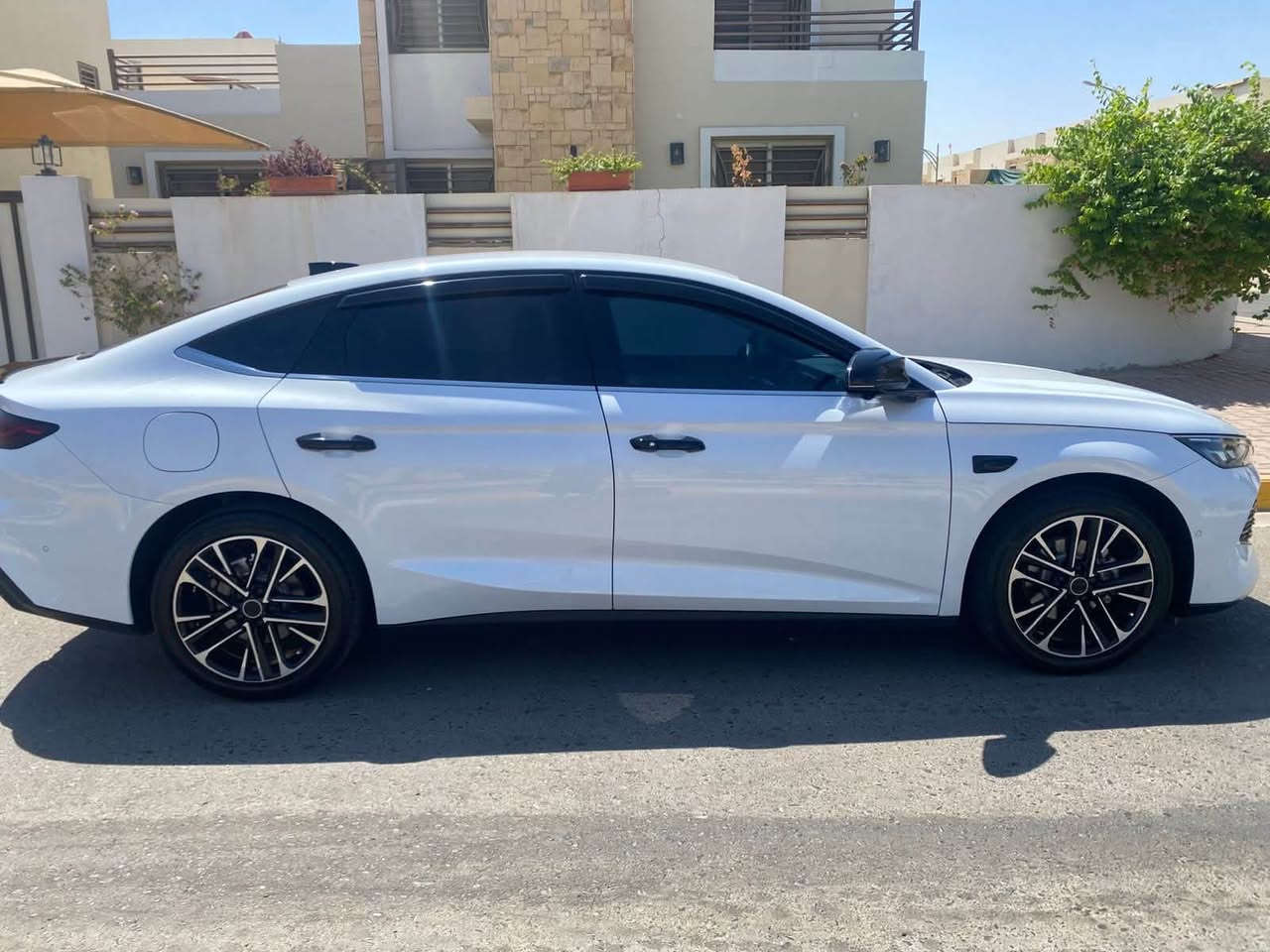 BYD QIN L 
13 كامرة
اوتو بارك
اوتو هولد
السيارة مكفولة 
السيارة ماشية 4500 
رقم اربيل 
بيها كتاب تضليل سنوي
بطارية 80
داخل ابيض
فول مواصفات

مكانها تكريت صلاح الدين
***********
