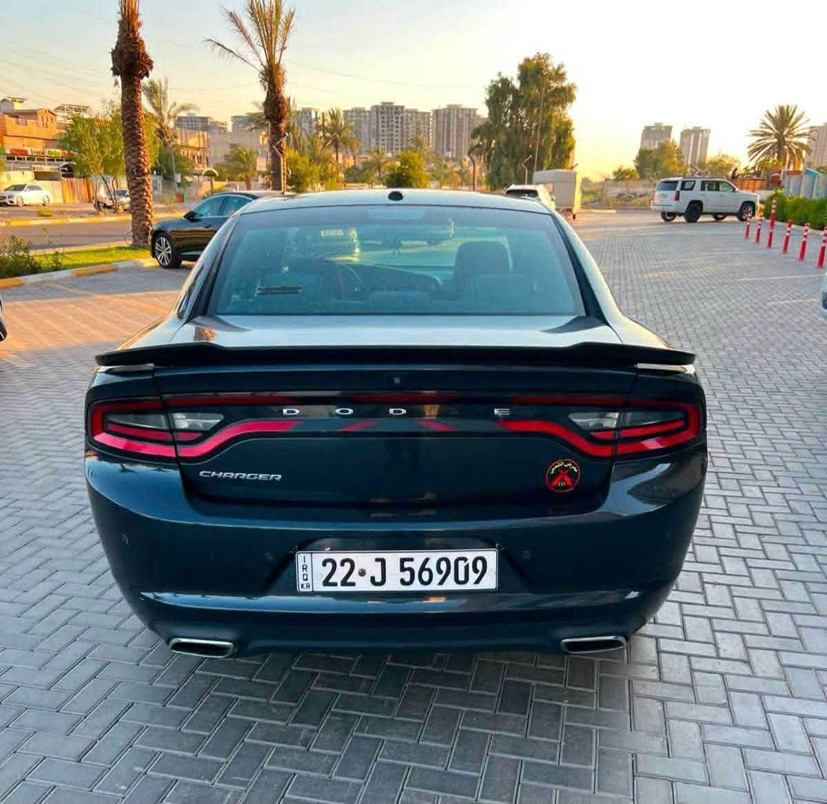 جارجر 2019 
وارد كندي 
مكينه 6سلندر 3600
مواصفات عادي 
لون نفطي
حادث جاملغ ليسر امبدل بلادي نفس لون
جاملغ الايمن بي بارد 
بنيد بي ربع صبغ 
ولباب جهت سايق شويه بارد 
تبريد ثلج 
2ويل  شاشه  كار بلي 
تحكم ستيرن  كير و مكينه كفاله 
حداديه جديد  تخم تاير جديد 
كشنات مخمل  ماشيه 100 
بيع او مراوس حسب القناعه 
تحويل او وكاله اني حاضر 
مكان سياره بغداد 
رقم الهاتف 
***********

