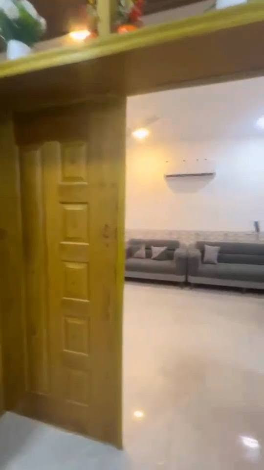 السلام عليكم
دار للبيع طابو صرف مساحتها 200 متر الواجهه10 متر والنزال 20 متر تقع في ابو دشير شارع الضغط وبالضبط قرب أسواق جدو اللي بنهاية شارع الضغط بناء حديث 2025

تحتوى الدار على مدخلين استقبال ومطبخ وحولي كبير وصحيات وغرفتين نوم ومناور

وفي الطابق الثاني 4 اربع غرف نوم مع صحيات وصاله كبيره

البيبان كلها قاصه والارضيه كلها مرمر وكرانيت ومثل ماموضح بالصور

تريد تشوفه فيديو راسلنا خاص او واتساب 

الدار مطلوبه حوالي 40 مليون قرض اسكان تدفع بالشهر 250 الف يمكن ان يتحملها المشتري او البائع وحسب الاتفاق

للاستفسار عن السعر الخاص مفتوح

للاتصال *********** او ***********

لرؤية منشوراتي اكتب دلالية ابو كرار الشويلي للعقار وراح تشوف كل شي موجود واي شي يعجبك راسلني عليه وتدلل وانا بخدمتك ومستعدين لعرض عقاراتكم لدينا اتصل بنا واتس اب او ماسنجر وبالخدمه

عندك بيت للبيع راسلنا نعرضه الك اتصل بنا واتس اب او ماسنجر وبالخدمه

عندك بيت للإيجار نعرضه الك اتصل بنا واتس اب او ماسنجر وبالخدمه
