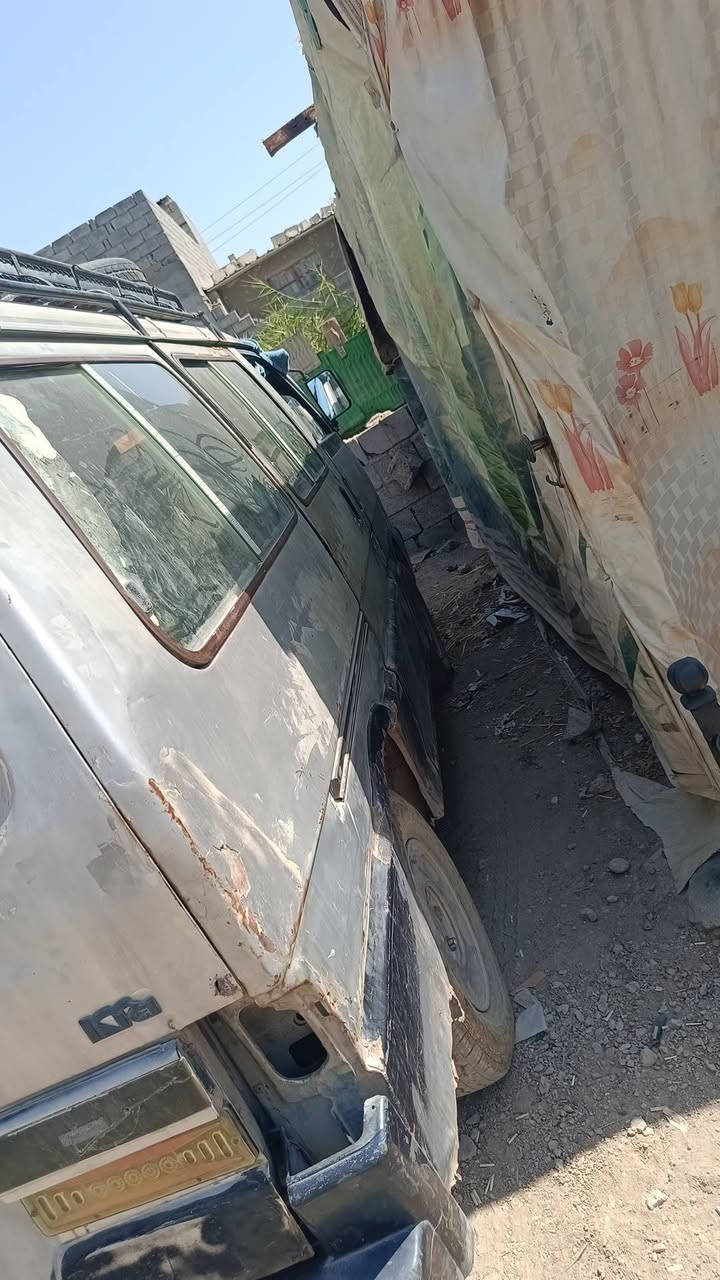سلام عليكم كيا بستا للبيع موديل 92 سنوية صاقطة صارلهة سنتين عليهة غرامات رقم بغداد بسمي 15 وبيها مجال مكان ديالى بعقوبه 
***********
