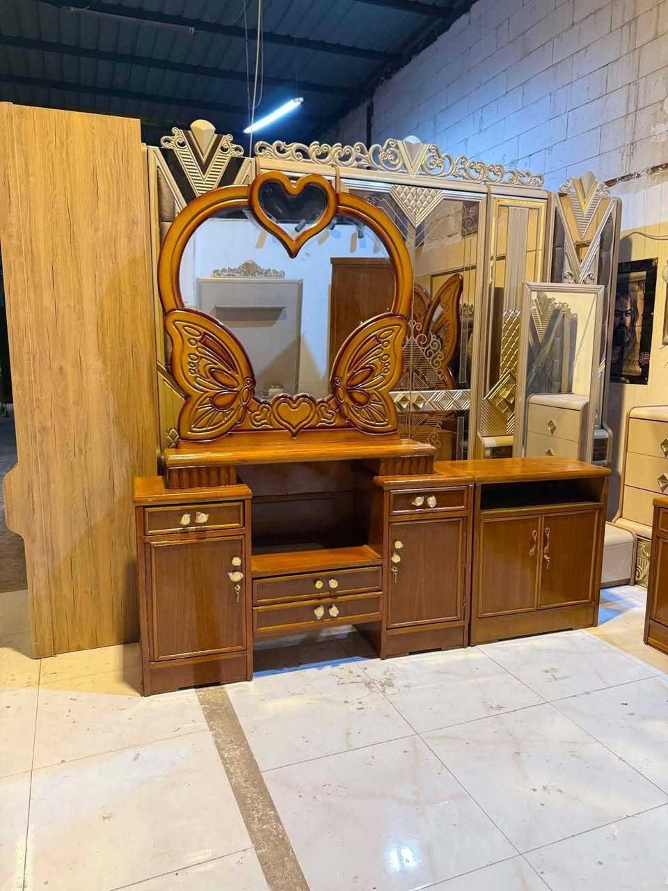 ♠♦غرفة صاج مستخدم نضيفه جداً اخت الجديد
♠♦سعر 750مع التوصيل وشد داخل بغداد 
♠♦يوجد انواع الغرف الصاج والتركي
