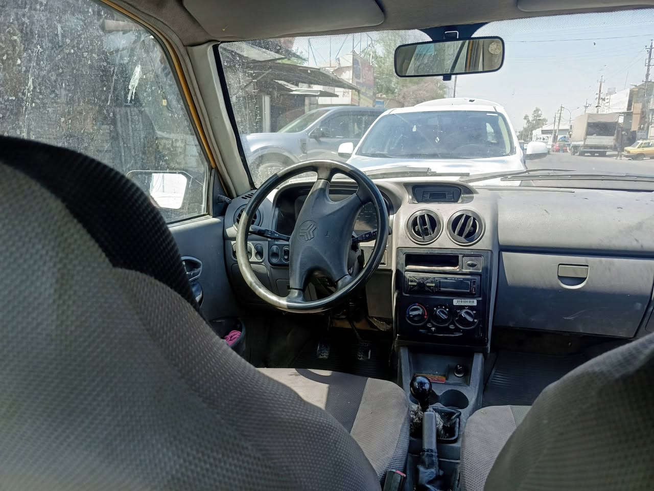 سلام عليكم سيبا للبيع بسمي مصفره هيئه وغرامات تحويل مباشر تخم تاير جديد تبريد تدفئه كله شغال شواصي جدد مكينه حلوه عندي بس الكير بي ونه ب نمره 3 موديل 12الاستفسار ع هاذ رقم ***********مكان سياره بغداد شارع الشيخ عمر قرب الطفاء السعر 23
