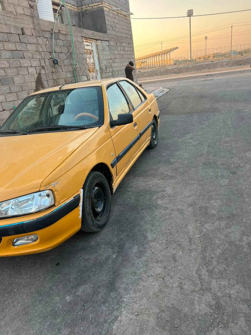 سلام عليكم بيجو بارص للبيع موديل 2015 رقم ذي قار انكليزي مصفره هيئه وغرامات مكينه بالفلين جديده كير كفاله تبريد شغال  السعر 27 مكان سماوه ***********
