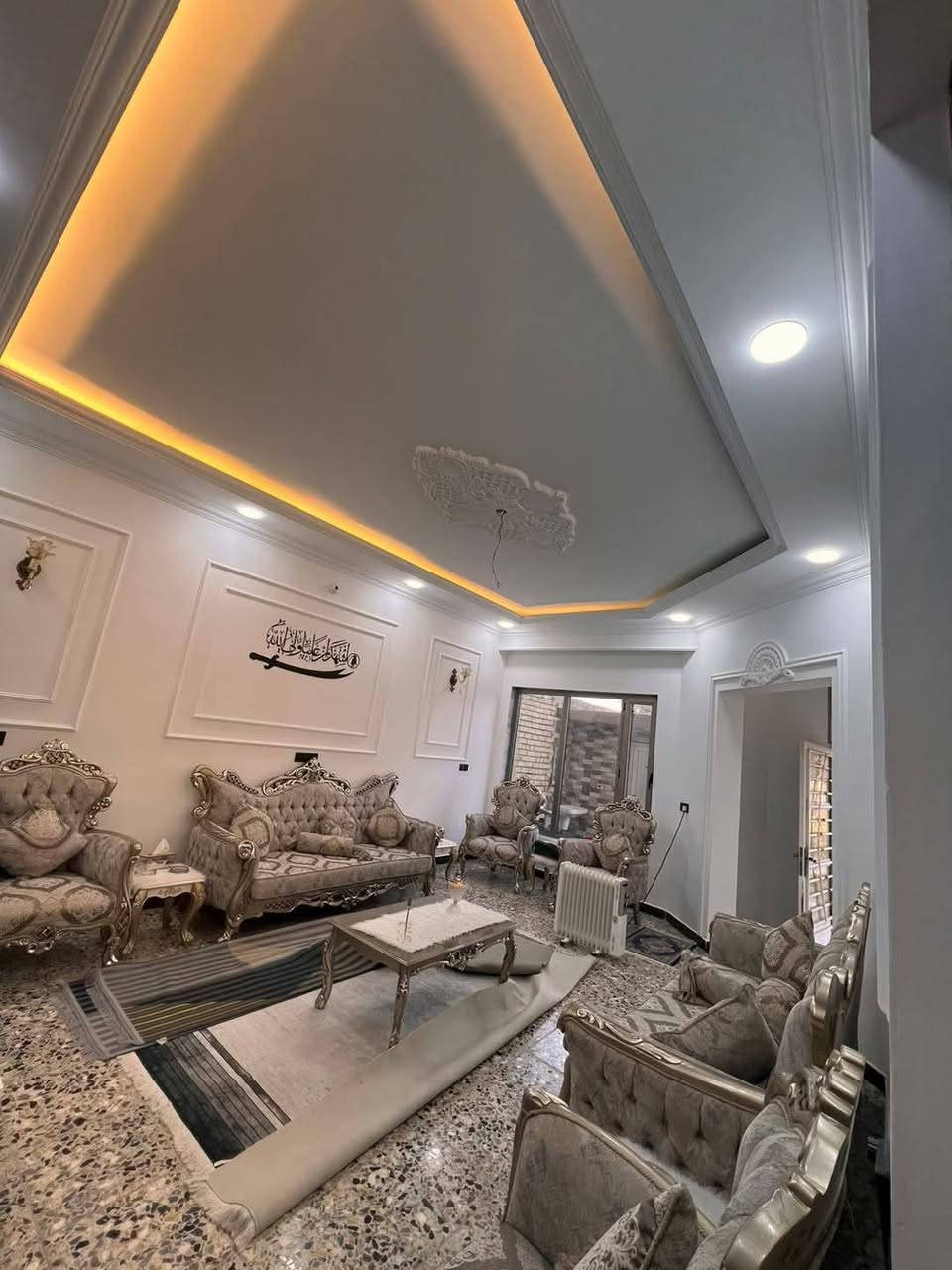 اليوم تم انجاز العمل ولحمدالله والشكر لك يالله  بيتك🏡 النضافه اهم من العمل 🫡 العالميه الديكورات 🏠  
 او مكان عملك🏬
 بوضع لمسة فنية من افخم #التصاميم 🧱🧱

تگدر اتغير ديكورك خلال ساعات وبأنسب الاسعار ،،،

🍃🍃
#ديكورات_داخلية _ خارجية
#جبسم_بورد
#صبغ_داخلي_وخارجي
#سقوف_ثانويه 

#اسعارنا_مناسبة
#المواد_الاولية_للعمل_ممتازة
#مصداقية_في_العمل

#متوفر_ كوت 

للطلب او الاستفسار يرجى مراسل العالميه لديكور
☎️ ***********
