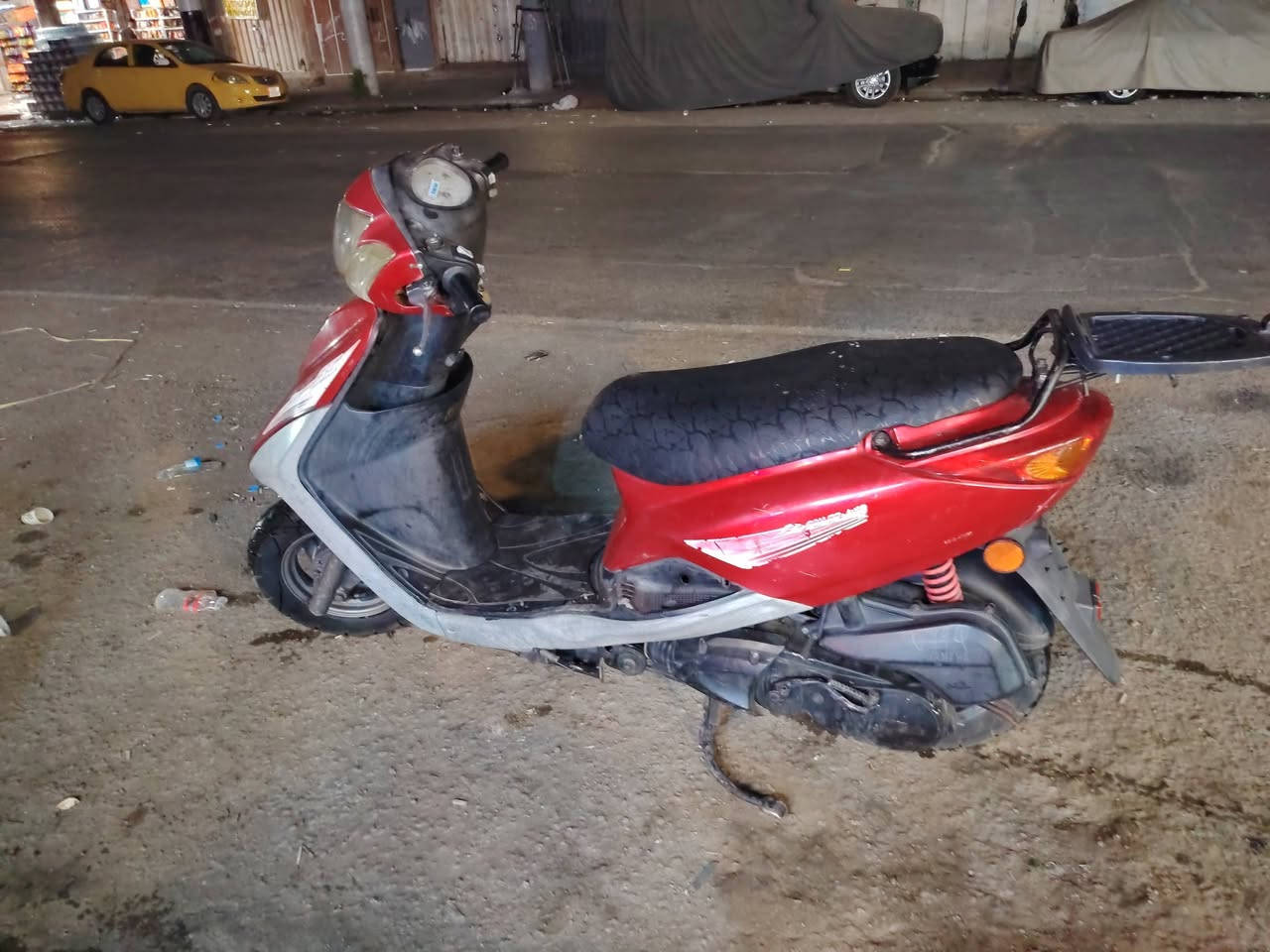 السلام عليكم دراجه بريز للبيع بغبغاء دراجه نضيفه بشهر ال6 نازله رنبه السعر 950 ألف وبيهة مجال قليل فقط الباتري شوي ضعيف العنوان بغداد شارع الكفاح أي ستفسار اتصل ***********
