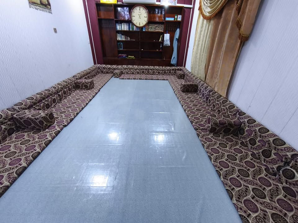جلسه عربيه • ١٤ متر • ٧ منادر