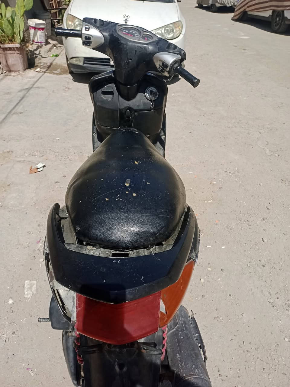 السلام عليكم سكنس نثيه للبيع مجفته جديد كفرات اصليه كابريتر اصلي تايرات جديد كلجات رياضي ابيع كوم حديد 250الف مكان الدراجه حي الجهاد ***********موجود وات ساب
