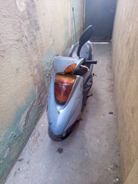 دراجة بريز  نقصه دبلات أمامية وكلوب الي كدام كهربائيات يشتغلا اشاير وه...