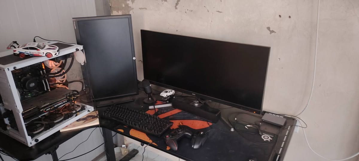 للبيع
Rtx 2080ti

Ryzen 5 3600x

M.2 1tp
DDR 4. 8*2

كيبورد Razer Huntsman Elite

ماوس G502

UPS وكاله فاربر

البطاريه 100 امبير

ابيع شلع بعد اكو غراض بس هذا المهم

***********

متواجد واتساب فقط
