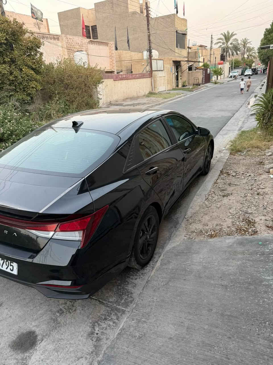 النترا موديل 2023 وارد امريكي ضربته بنيد وجاملغ بسيط مرجع بارد بدون صبغ محرك 2000دوش المواصفات نص فول  ماشيه 62كم رقم بغداد بااسمي سياره ثاني يوم تحويل سعره 135$مجال بسيط التواصل***********
