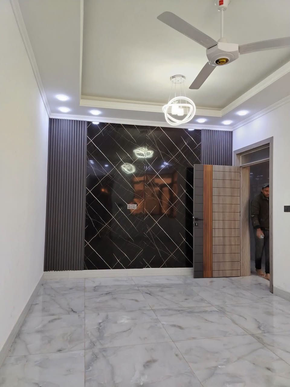 للبيع........ للبيع ❤️❤️ بسعر مناسب 
مشتمل ١٠٠ م حديث طابق ونص فول ٢٠٢٦ منطقة حي الجهاد الديوان مربع الأصيل
........
اعلان رقم ٣٦٨
........
مشتمل ١٠٠ م طابق ونص مترمم ترميم شامل ٢٠٢٦
واجهة ٥ نزال ٢٠
غرفتين نوم
صحيات عدد ٢
شارع ١٢م
مدخلين
في منطقة الديوان قرب ثانوية الاصيل مربع هادئ جدآ 
للاستفسار
آسيا *********** واتس اب
أثير   *********** واتس اب 
مكتب نيو هاوس للعقار الكائن في
حي الجهاد الديوان مقابل الامانة قرب كوفي ركن الديوان
#مكتب_نيوهاوس_للعقارللبيع
