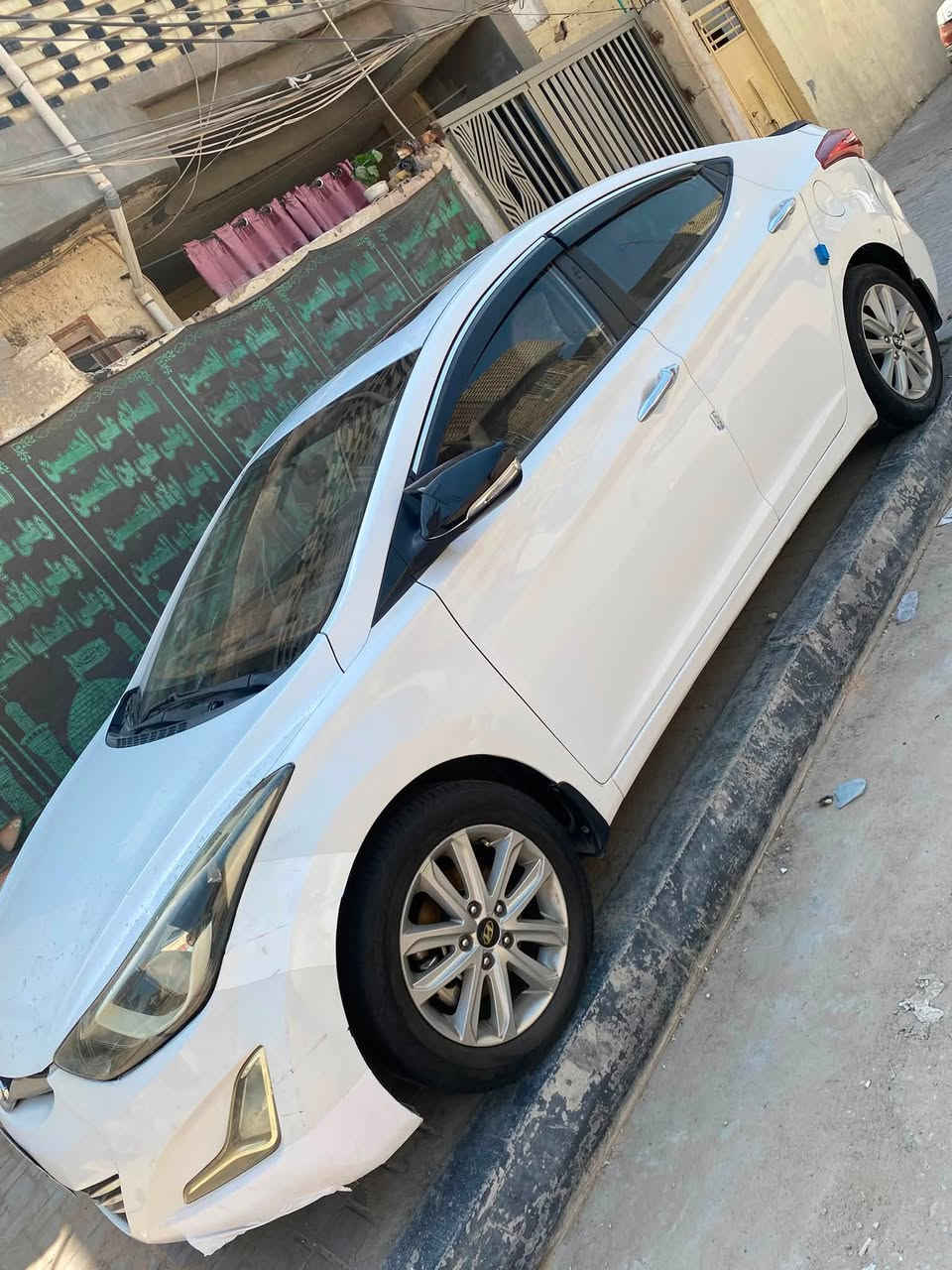 النترا 2015 خليجي محرك 1800 دوش
بيها 3 قطع 

نص فول 

السياره نضيفه وجاهزه 

السعر 105 وبيها مجال 

***********
