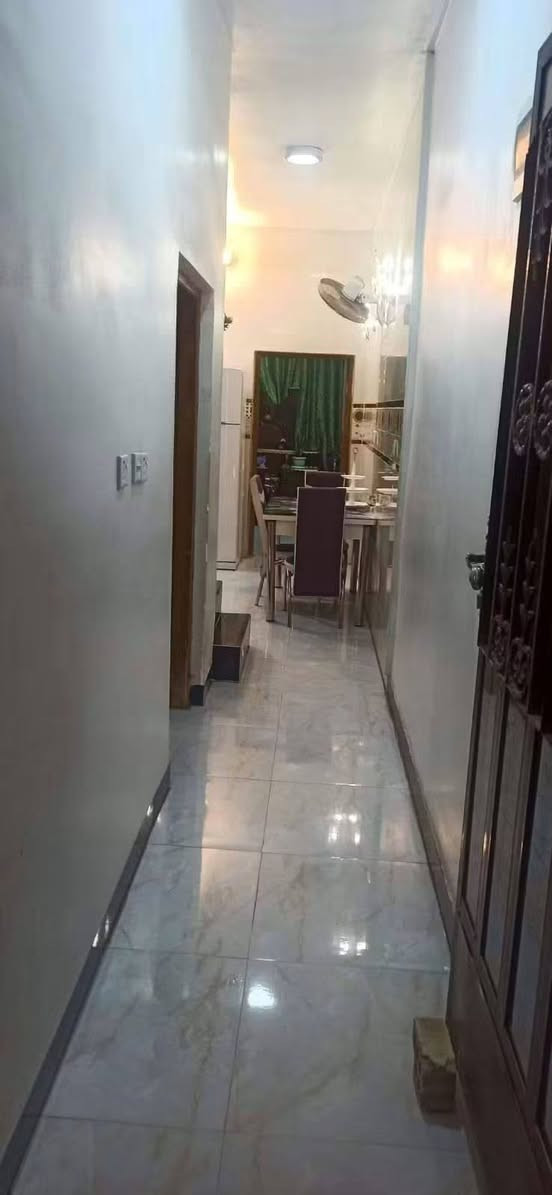 مشتمل للبيع زراعي سند 25  ابو دشير خلف مدرسة حفصة شارع حسينية ام البنين مساحة 90 طابق واحد مدخلين و غرفة نوم واحدة ومطبخ حار وبارد واستقبال منور خلفي المنطقة خدمات كاملة ماء وكهرباء ومجاري  سعر ٧٠ و بي مجال بسيط
ملاحظة البيت فارغ حاليا وجاهز للسكن
***********
