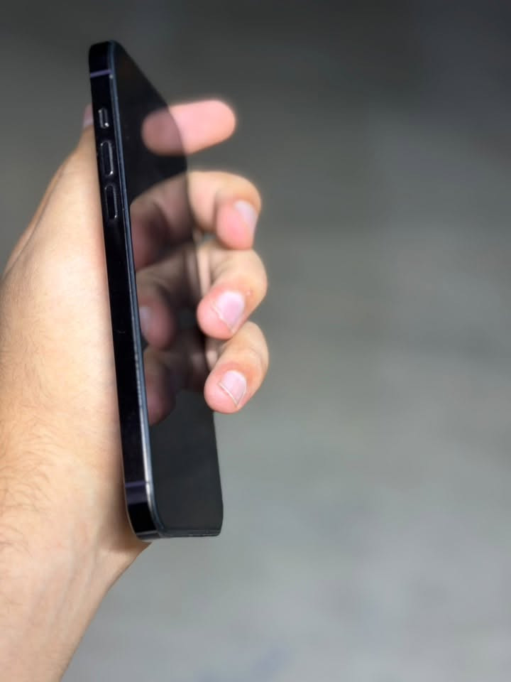 السلام عليكم
للبيع ايفون 14 برو ماكس نسخة eSim ذاكرة 256 بطارية 82 نظافة الجهاز 95‎%‎ بدون اي عيب او مشكلة كلة بلادي 
*********** واتساب فقط !! 
مكاني كركوك دوميز
