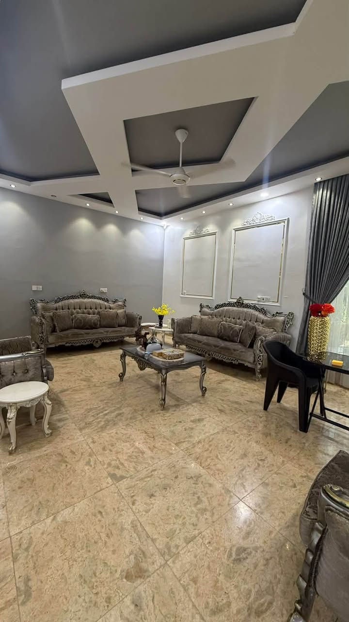 🏡للبيع دولم مع بيت سكني في الراشدية – كاظم العلي، بموقع هادئ ومناسب للسكن والاستثمار.
المواصفات:

* مساحة الدولم: 2500 م²
* مساحة بناء البيت: 330 م²
* عدد الغرف: 5
* عدد الحمامات: 4
* مطبخ حار + مطبخ بارد
* الواجهة: 35 متر
* النزال: 71 متر
* نوع السند: ملك صرف

مميزات العقار:

* الدولم مزروع بالحمضيات وأنواع مختلفة من أشجار الفواكه والنخيل.
* جلسة خارجية مهيأة للشواء.
* تتوفر خدمات الماء والكهرباء.
* مولد كهرباء.

للاستفسار أو تحديد موعد للمعاينة، يرجى التواصل على الرقم:
(***********)
