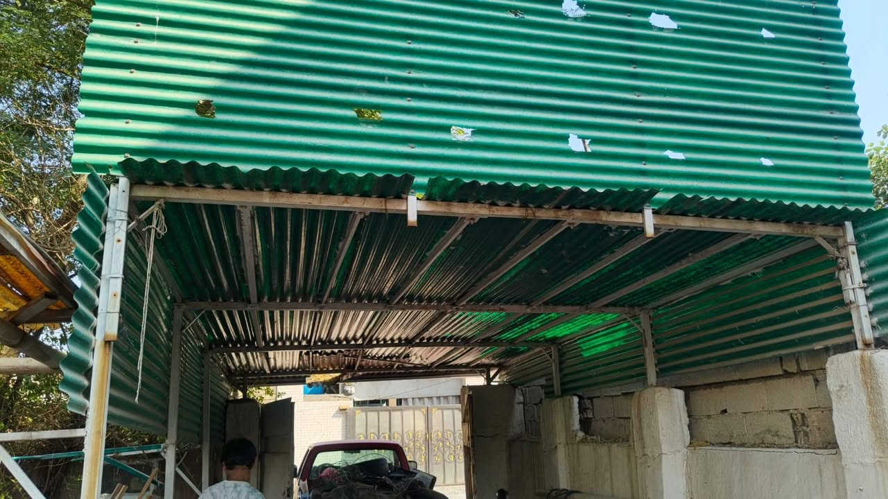 سلام عليكم .سقفية للبيع سعرها 250 وبيها مجال الي يريدها يجي يشلعها وبيها مجال بسيط
***********
