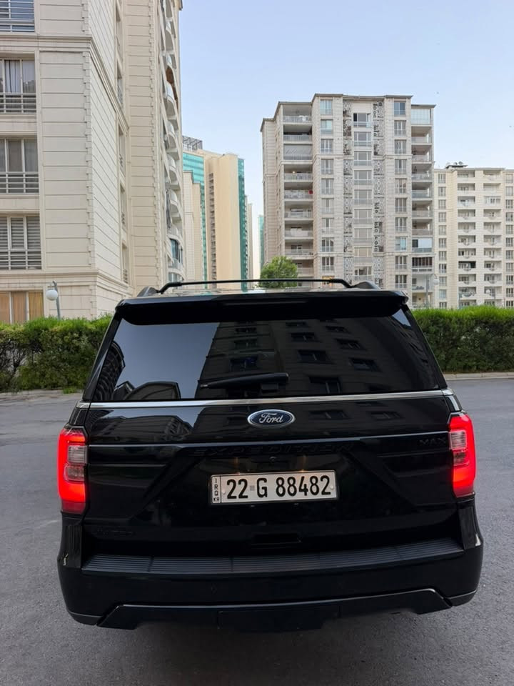 Ford Expedition Limited Max
اكسبيديشن ليمتد ماكس
موديل 2021
فووول فووول
نظافة و مواصفات مبين من الصور
سيارة جديده جداً نظافة %100 
كير و محرك و اكسل كلها كفالة و ما مفتوح على الوضع شركة 
صيانتها كله من شركة قاصد ( وصولات موجوده)
حادث كلش خفيف باب و جاملغ صبغ بدون اي ملاحظه
ماشية 94 ميل

سعر 265 
***********

