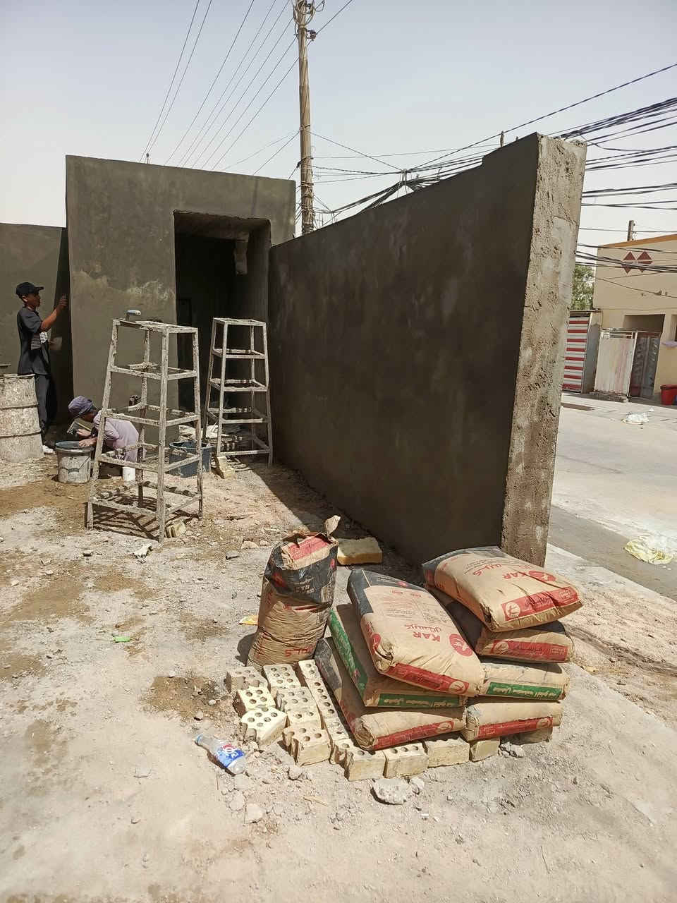 السلام عليكم 
الخلفه ابو محمد الخالدي 
شغلنه لبخ سمنت جص بورك تطبيك كاشي سيراميك مقرنص بناء بلوك طابوك ترميم تفليش صبغ لبخ واجهات مجمعات  نشتغل لكافه العمل درجة اولى سرعه ونضافه اتصل خادم *********** #حالين_فارغ
