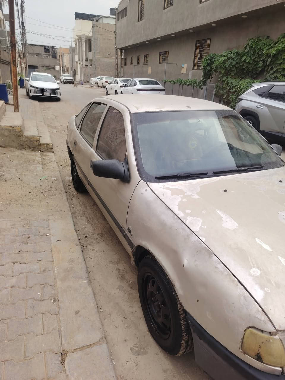 اوپل فيكترا • ١٨٠٠ • نجف