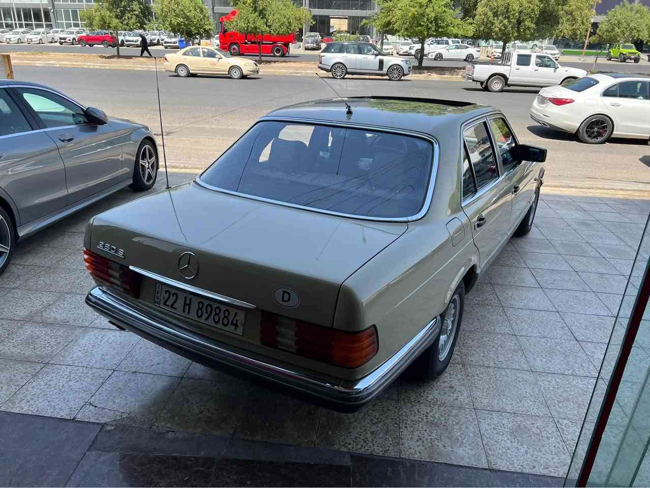 Mercedes Benz 280S 1983

موديل 1983 الماني دخول جديد

بنزين محرك گير بيلاد برغي مامفتوح 
داخل و خارج سيارة بيلاد على وضع الشركه

رقم اربيل 

مكان سيارة اربيل معرض هاشم للسيارات 

***********
*********** أربيل, العراق
