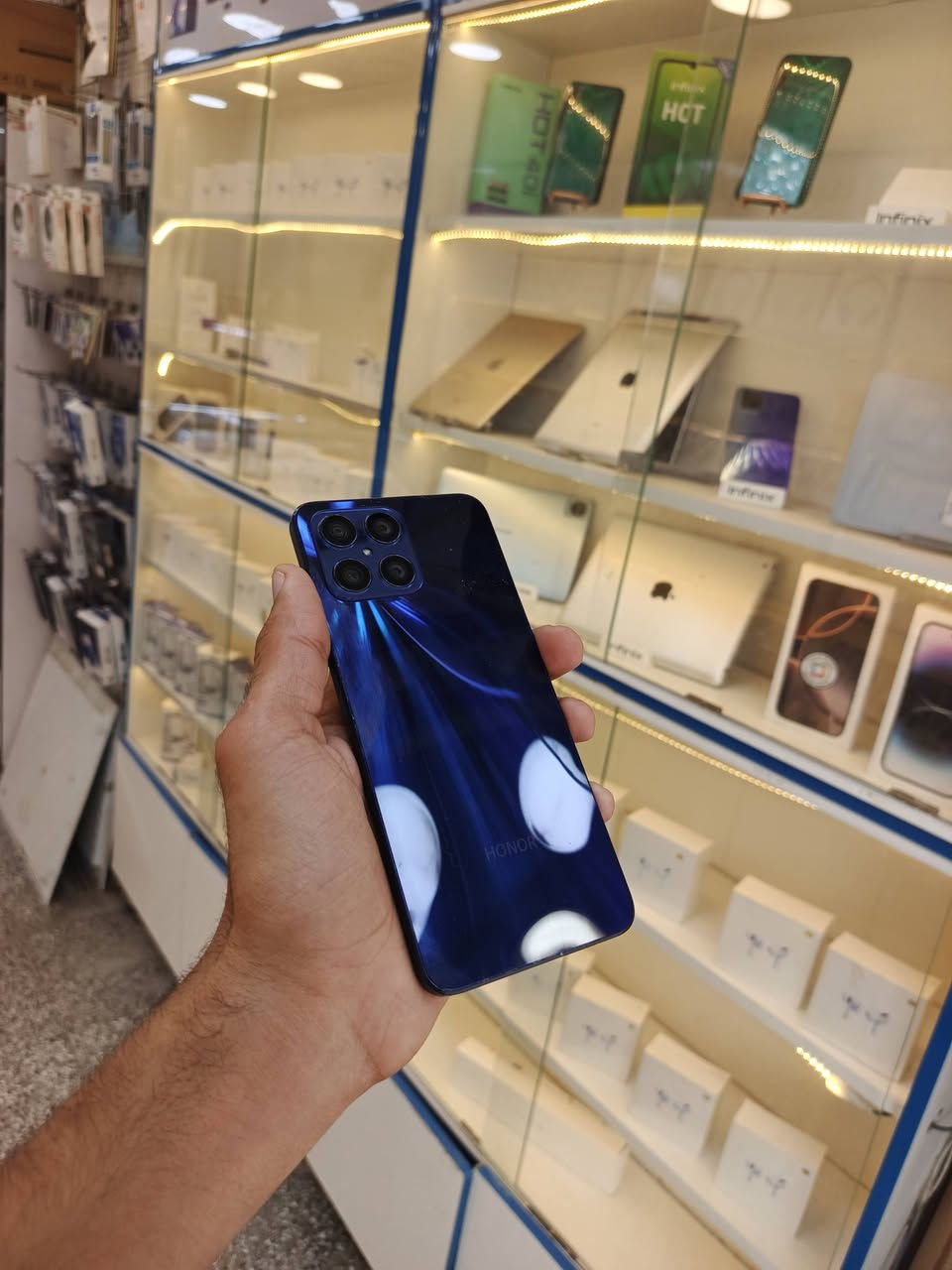 هونر x8 2022 • ذاكرة ١٢٨ • مبدل ظهر
