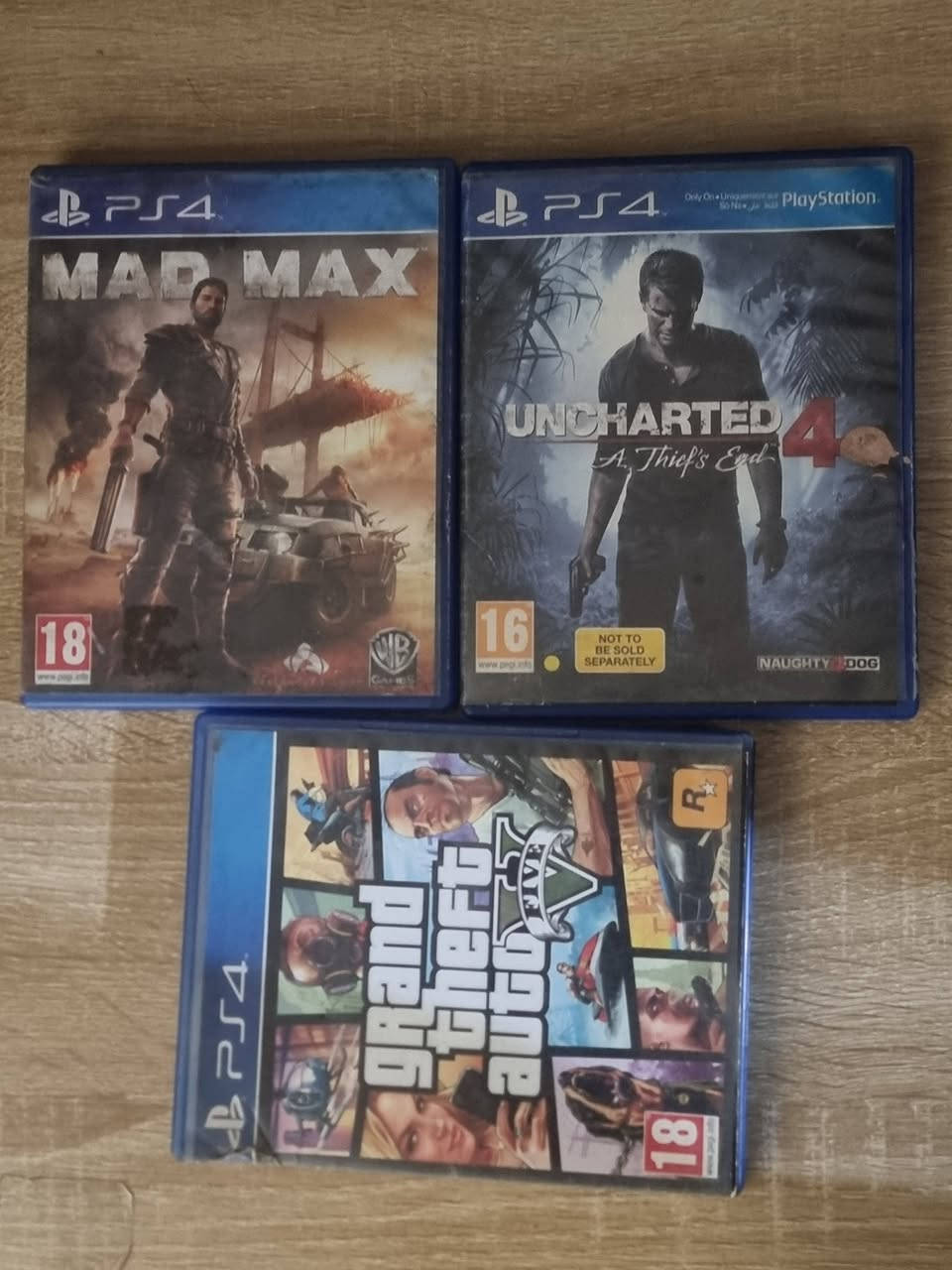 السلام عليكم
بلي فور سلم ويا ٢ جوستك + واحد واير + ٤ اقراص MAD MAX GTA5+ UNCHARTED 4 + CALL OF DUTY  + ملحقات مثل كيبل HD + واير شحن جوستك + كيبل التشغيل 
العنوان بغداد الجديدة 
السعر خاص 
*********** 
ماكو توصيل تجي تفحص وتأخذ ضمان ٦ اشهر
