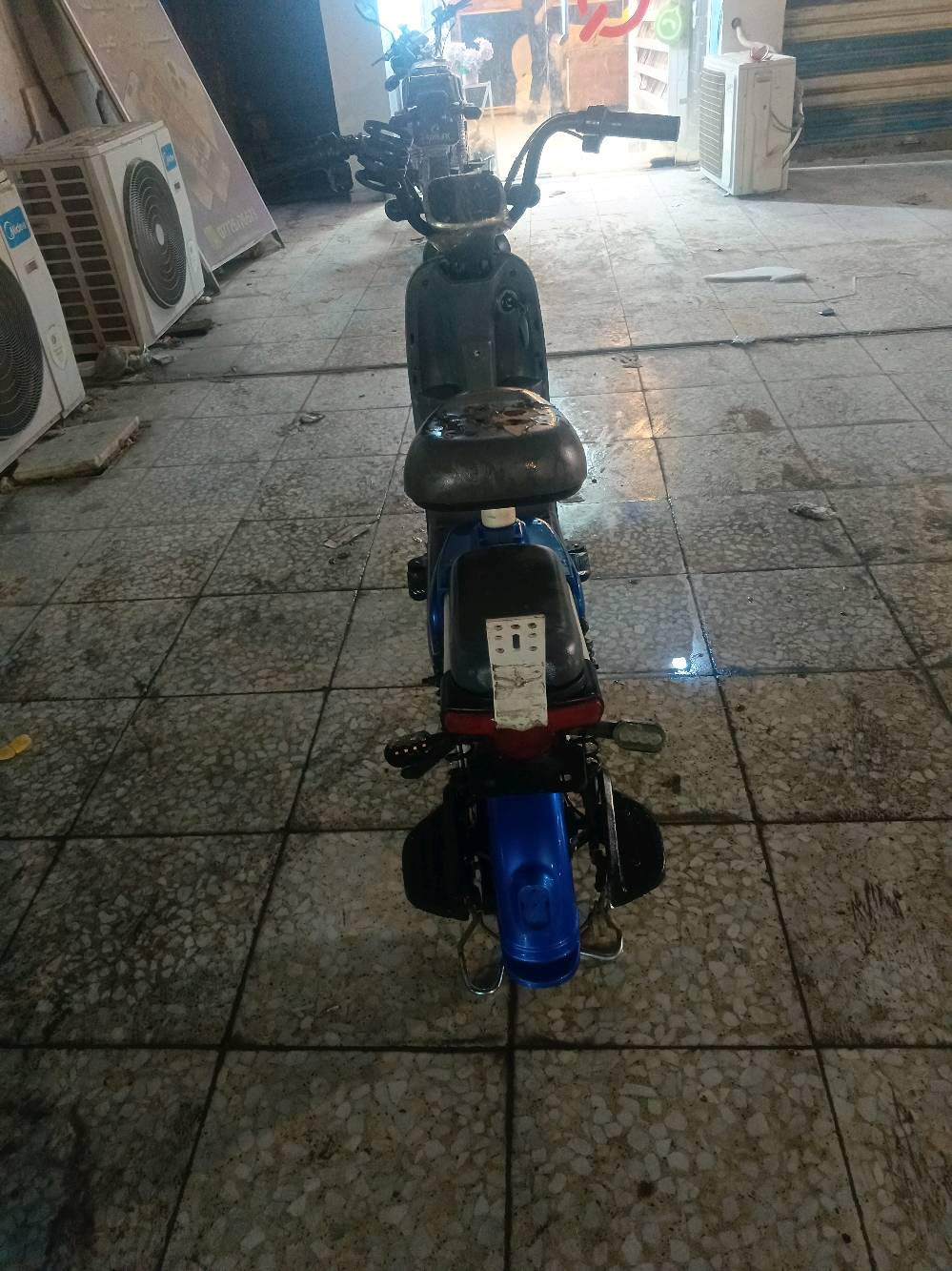 سلام عليكم دراجه شحن للبيع السعر 125 بيهه مجال ***********