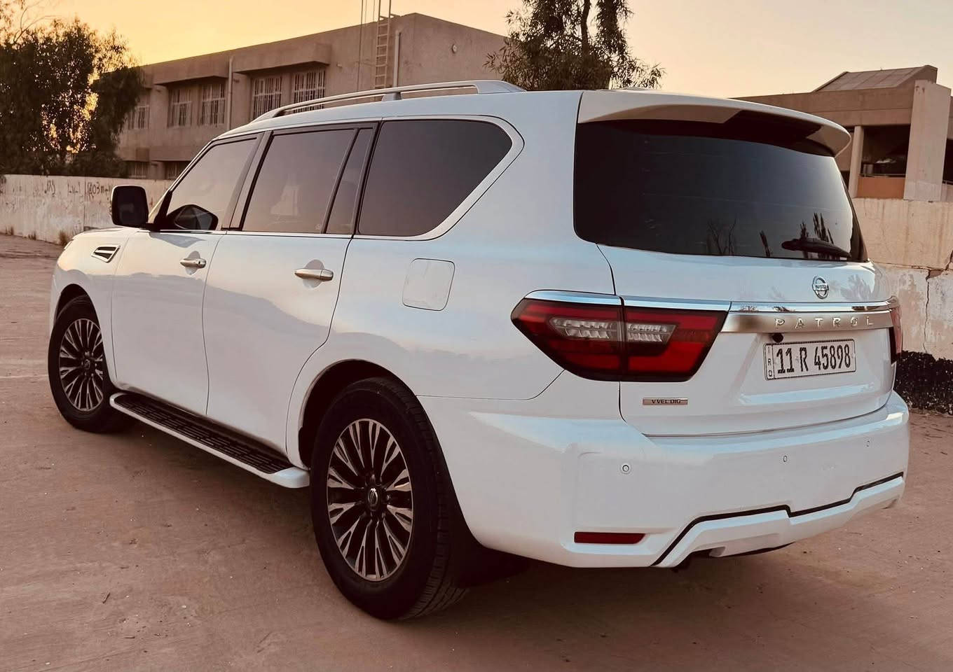 #_بيع_أو_مراوس👌
:
(( نيسان أرمادا _ شكل باترول _ 2018 محدث 24 ، بلاتينيوم فول مواصفات ١/١ ، محرك V8 5.6 ، ماشية 100 الف ، صبغ عام و مذكور بتقرير أمريكا ، رقم بغداد بأسمي ، جاهزة و نظيفة جداً داخل و خارج ))🌹
:
#_للإستفسار / *********** ☎️
------------------------------
